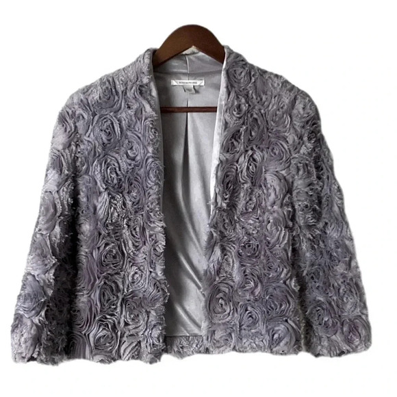 BOSTON PROPER | Gray Rosette Cropped Jacket Size 4 - Picture 3 of 7